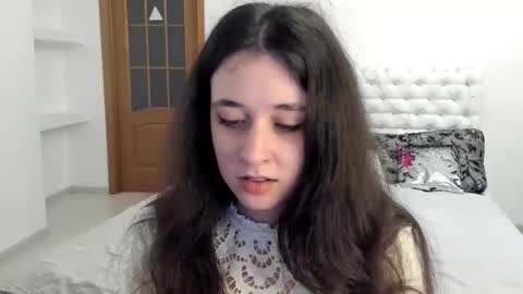 Snapshot of ginablum chatting on 10-19-25, 09:43 Kate online show from 10-19-25, 09:43