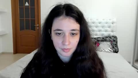 Snapshot of ginablum chatting on 10-25-25, 09:06 Kate online show from 10-25-25, 09:06