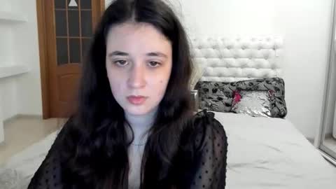 Snapshot of ginablum chatting on 10-26-25, 11:38 Kate online show from 10-26-25, 11:38