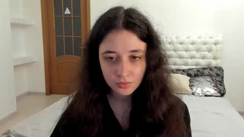 Snapshot of ginablum chatting on 11-05-25, 08:25 Kate online show from 11-05-25, 08:25