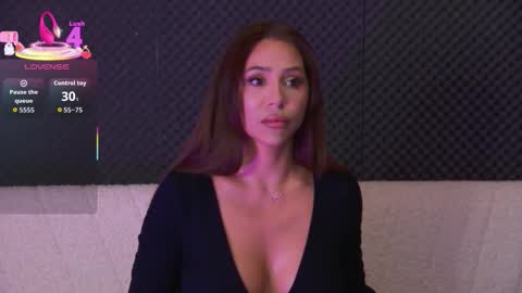 GinaMence online show from 11-04-25, 05:23