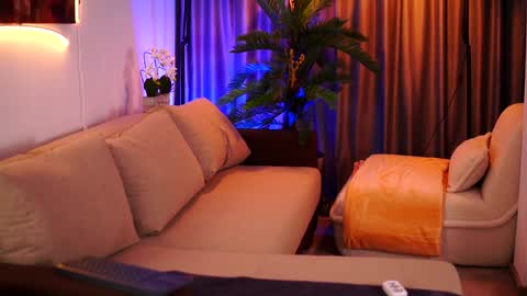 Snapshot of ginavalentinna chatting on 01-29-25, 08:25 Gina online show from 01-29-25, 08:25