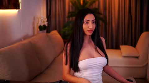 Snapshot of ginavalentinna chatting on 02-12-25, 11:09 Gina online show from 02-12-25, 11:09