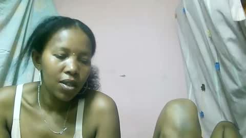 Snapshot of ginette9794 chatting on 10-16-25, 06:31 Ginette9794 online show from 10-16-25, 06:31
