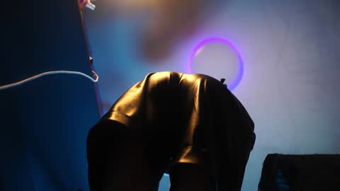 Snapshot of ginger_hugs chatting on 12-28-24, 04:08 im expecting 350 thumbs up on my altar online show from 12-28-24, 04:08