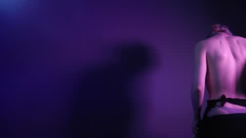 Snapshot of ginger_hugs chatting on 12-31-24, 01:15 im expecting 350 thumbs up on my altar online show from 12-31-24, 01:15