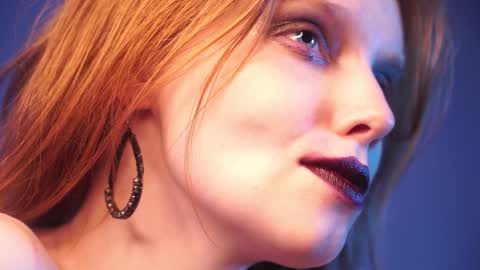 Snapshot of ginger_hugs chatting on 01-07-25, 01:06 im expecting 350 thumbs up on my altar online show from 01-07-25, 01:06