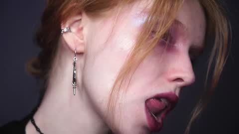 Snapshot of ginger_hugs chatting on 02-03-25, 10:11 im expecting 350 thumbs up on my altar online show from 02-03-25, 10:11