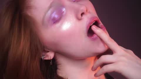 Snapshot of ginger_hugs chatting on 02-12-25, 10:26 im expecting 350 thumbs up on my altar online show from 02-12-25, 10:26