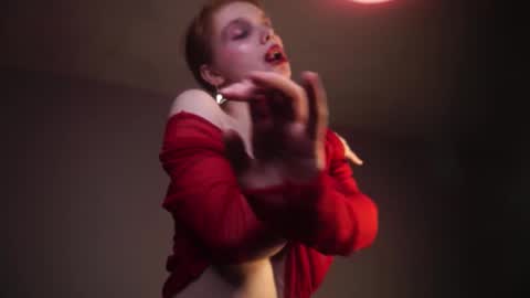 Snapshot of ginger_hugs chatting on 02-14-25, 01:13 im expecting 350 thumbs up on my altar online show from 02-14-25, 01:13