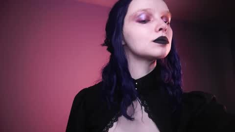 Snapshot of ginger_hugs chatting on 02-14-25, 10:14 im expecting 350 thumbs up on my altar online show from 02-14-25, 10:14