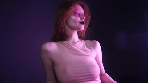 Snapshot of ginger_hugs chatting on 02-19-25, 10:20 im expecting 350 thumbs up on my altar online show from 02-19-25, 10:20