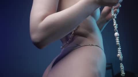 Snapshot of ginger_hugs chatting on 02-24-25, 01:13 im expecting 350 thumbs up on my altar online show from 02-24-25, 01:13