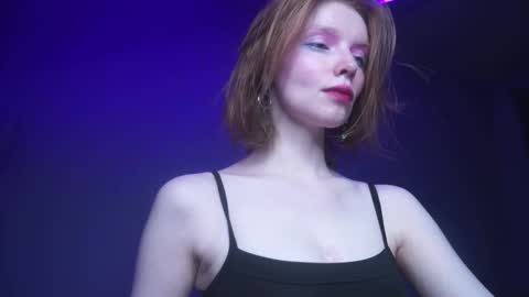 Snapshot of ginger_hugs chatting on 09-27-25, 10:15 im expecting 350 thumbs up on my altar online show from 09-27-25, 10:15