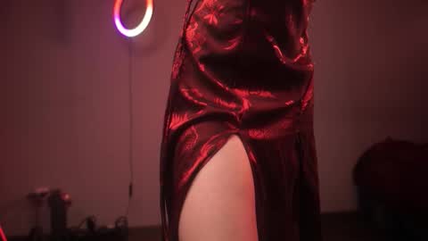 Snapshot of ginger_hugs chatting on 10-13-25, 10:32 im expecting 350 thumbs up on my altar online show from 10-13-25, 10:32