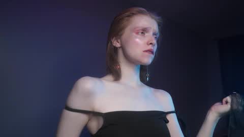 Snapshot of ginger_hugs chatting on 10-16-25, 10:22 im expecting 350 thumbs up on my altar online show from 10-16-25, 10:22