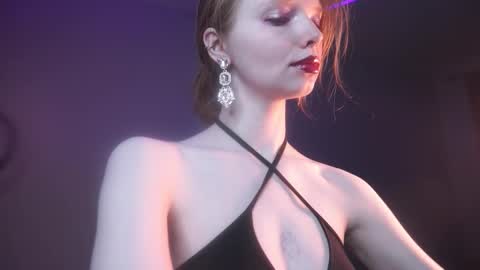 Snapshot of ginger_hugs chatting on 10-24-25, 10:17 im expecting 350 thumbs up on my altar online show from 10-24-25, 10:17