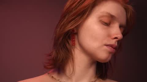 Snapshot of ginger_hugs chatting on 11-06-25, 10:10 im expecting 350 thumbs up on my altar online show from 11-06-25, 10:10