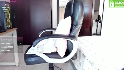 Snapshot of ginger_smil chatting on 01-29-25, 02:10 Diana online show from 01-29-25, 02:10