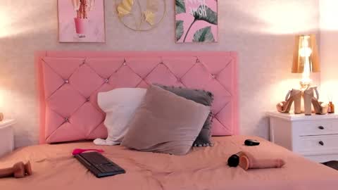 Snapshot of ginger_violetta chatting on 01-15-25, 10:35 Ginger online show from 01-15-25, 10:35