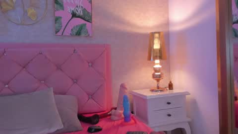 Snapshot of ginger_violetta chatting on 03-05-25, 10:54 Ginger online show from 03-05-25, 10:54