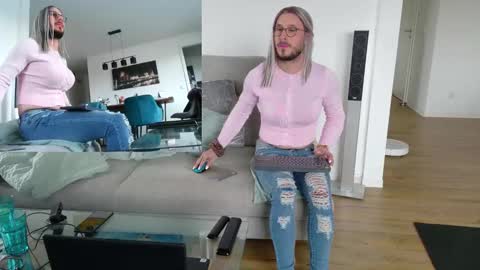 GingerPink online show from 03-26-26, 10:21