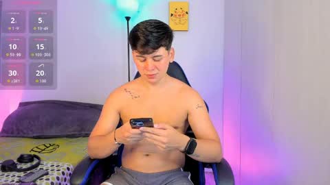 Snapshot of gingertwink_n chatting on 05-17-26, 11:12 Josh Mills online show from 05-17-26, 11:12