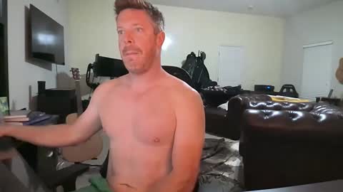 Snapshot of gingerzaddy chatting on 10-14-25, 10:27 gingerzaddy online show from 10-14-25, 10:27