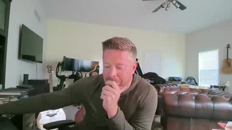 Snapshot of gingerzaddy chatting on 10-27-25, 08:24 gingerzaddy online show from 10-27-25, 08:24