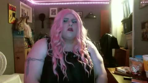 Snapshot of ginny_dominatrix chatting on 12-17-25, 11:22 ginny ray online show from 12-17-25, 11:22