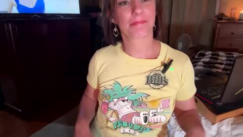 Snapshot of ginny_rose chatting on 01-18-25, 11:32 Ginny Rose online show from 01-18-25, 11:32