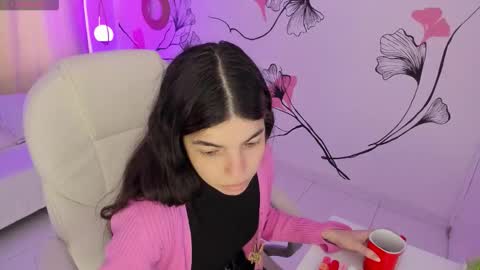 Snapshot of ginnywett chatting on 02-03-26, 01:05 Kendall online show from 02-03-26, 01:05