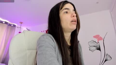 Snapshot of ginnywett chatting on 02-21-26, 01:45 Kendall online show from 02-21-26, 01:45