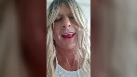 Snapshot of gino070 chatting on 06-16-26, 03:58 gino070 online show from 06-16-26, 03:58