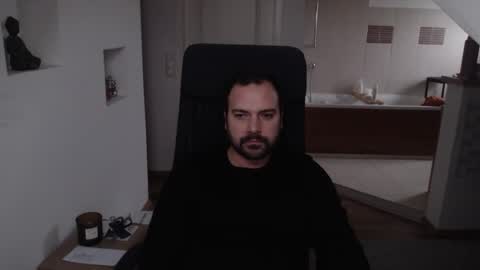 Snapshot of gintonik89 chatting on 12-13-24, 01:33 gintonik89 online show from 12-13-24, 01:33