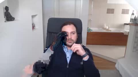 Snapshot of gintonik89 chatting on 01-07-25, 10:43 gintonik89 online show from 01-07-25, 10:43