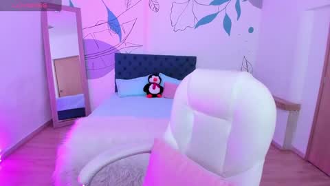 Gio online show from 12-18-24, 02:06