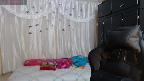 Mary online show from 02-26-25, 01:43