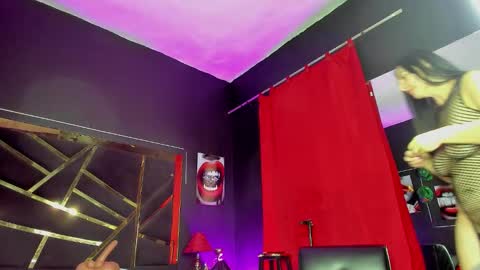 Snapshot of giorginasimons chatting on 09-18-25, 01:02 GiorginaSimons online show from 09-18-25, 01:02