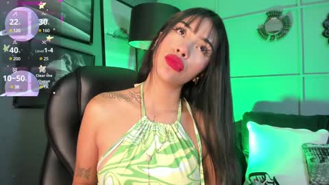 Snapshot of giovanna_oliveira chatting on 01-22-25, 08:51 Giovanna online show from 01-22-25, 08:51