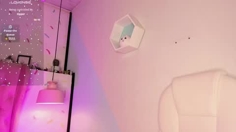 Snapshot of giovanna_oliveira chatting on 02-07-25, 06:56 Giovanna online show from 02-07-25, 06:56