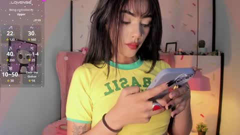 Snapshot of giovanna_oliveira chatting on 02-09-25, 04:25 Giovanna online show from 02-09-25, 04:25