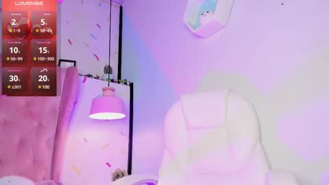 Snapshot of giovanna_oliveira chatting on 02-13-25, 09:51 Giovanna online show from 02-13-25, 09:51