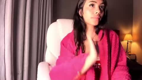 Giovanna  online show from 06-29-26, 10:15