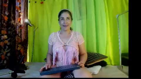 Snapshot of girasol_walton chatting on 07-27-26, 01:07 Girasol Walton online show from 07-27-26, 01:07