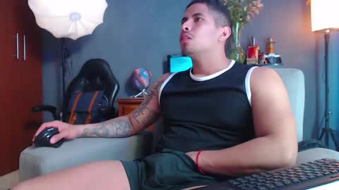 piggy boy online show from 11-13-25, 08:52