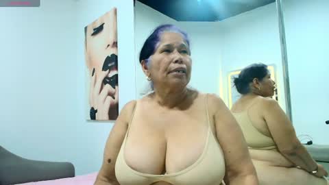 Girl Amada online show from 07-28-26, 08:52