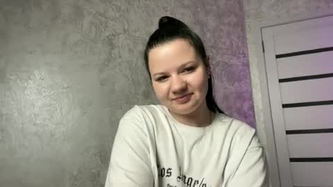 girl_cute07 online show from 06-13-26, 09:02