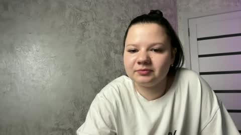 girl_cute07 online show from 06-14-26, 02:24