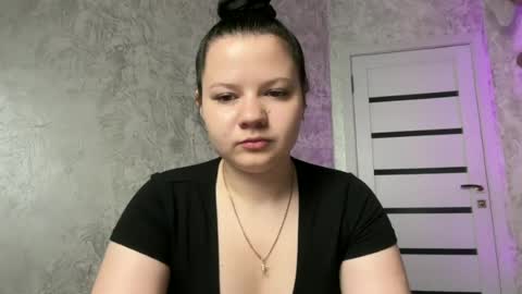 girl_cute07 online show from 06-22-26, 06:49